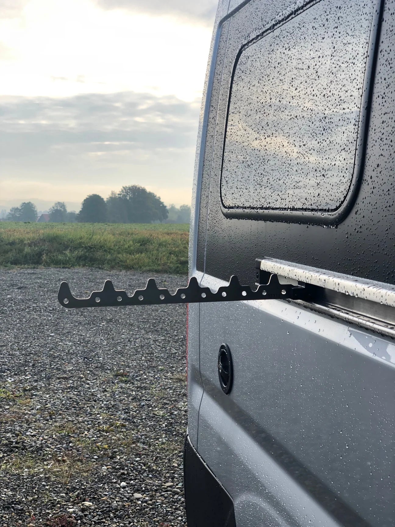 STYYL - Kleiderhaken / Kleiderstange für die Führungsschiene der Schiebetür an Ducato, Jumper, Boxer, MAN TGE 3.180, MB Sprinter 907