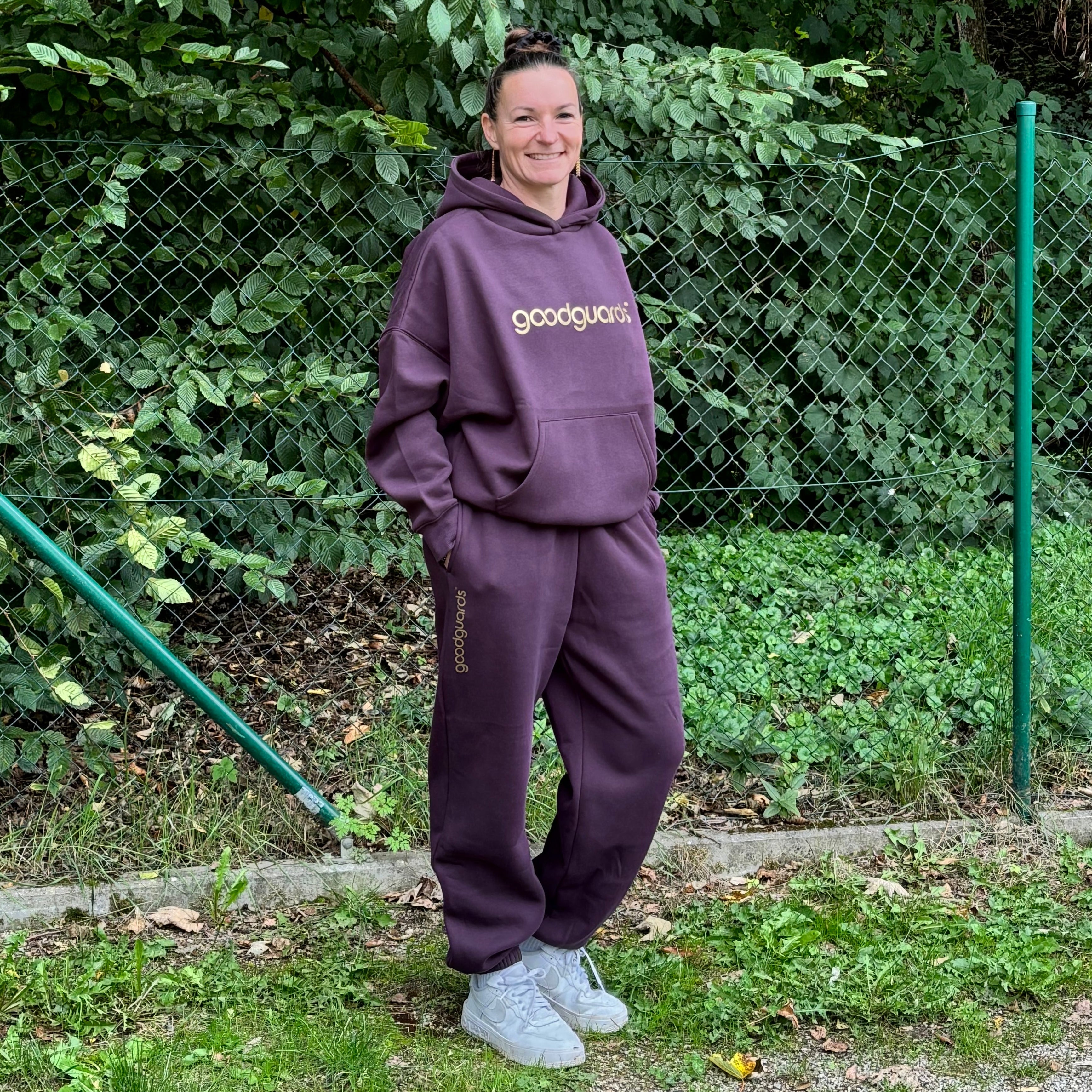 Goodjogger Jogginghose Loose Fit unisex grape-gold