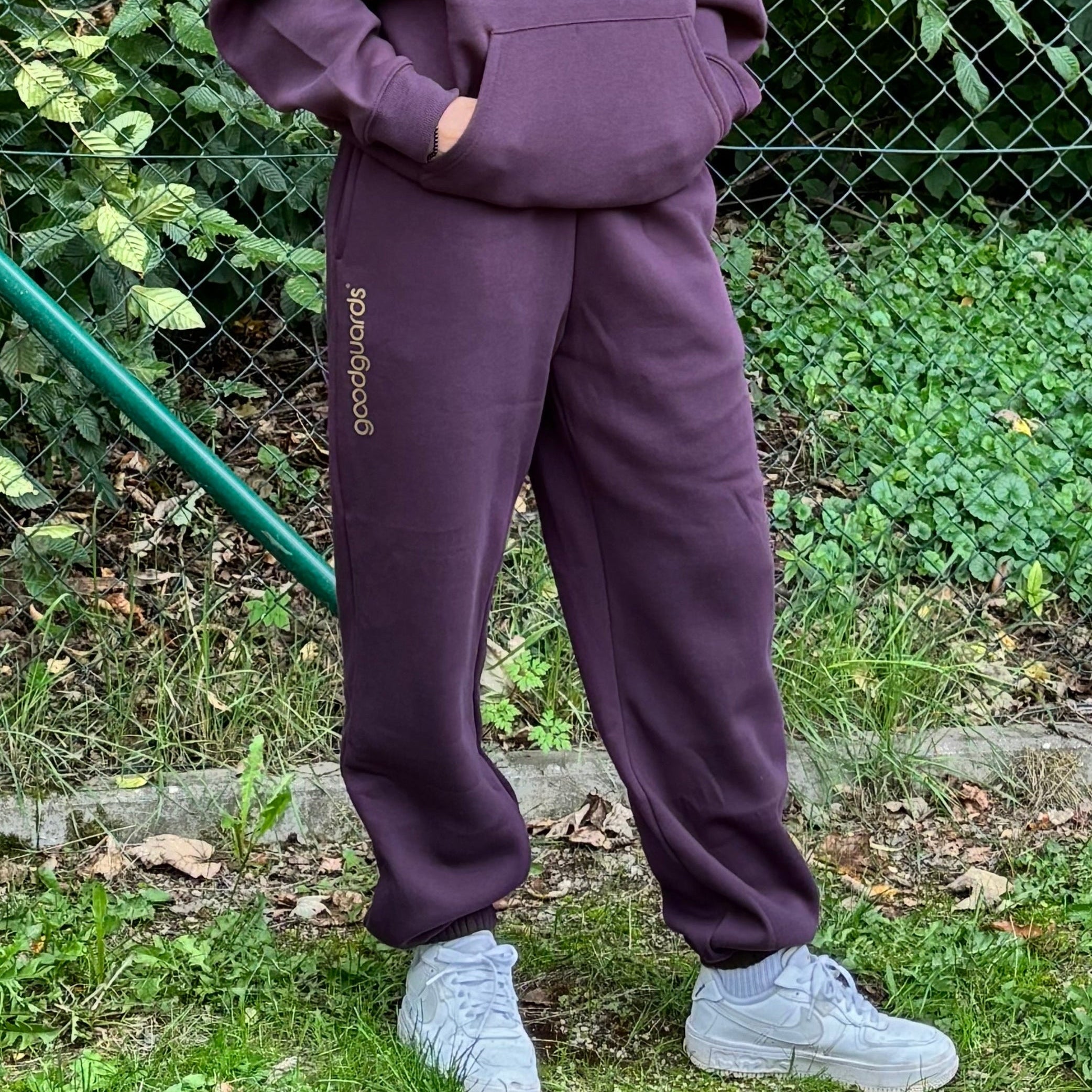 Goodjogger Jogginghose Loose Fit unisex grape-gold