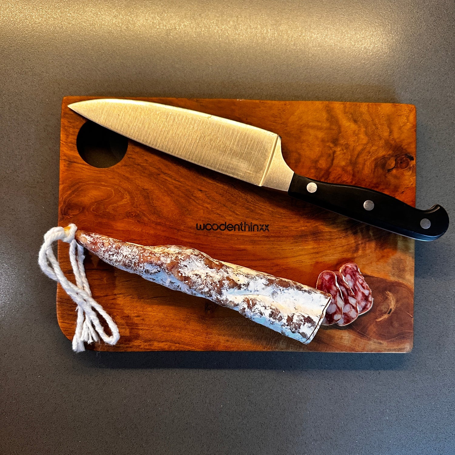 Schneidebrett Handmade aus massivem Teak Wurzel-Holz nachhaltig Woodenthinxx